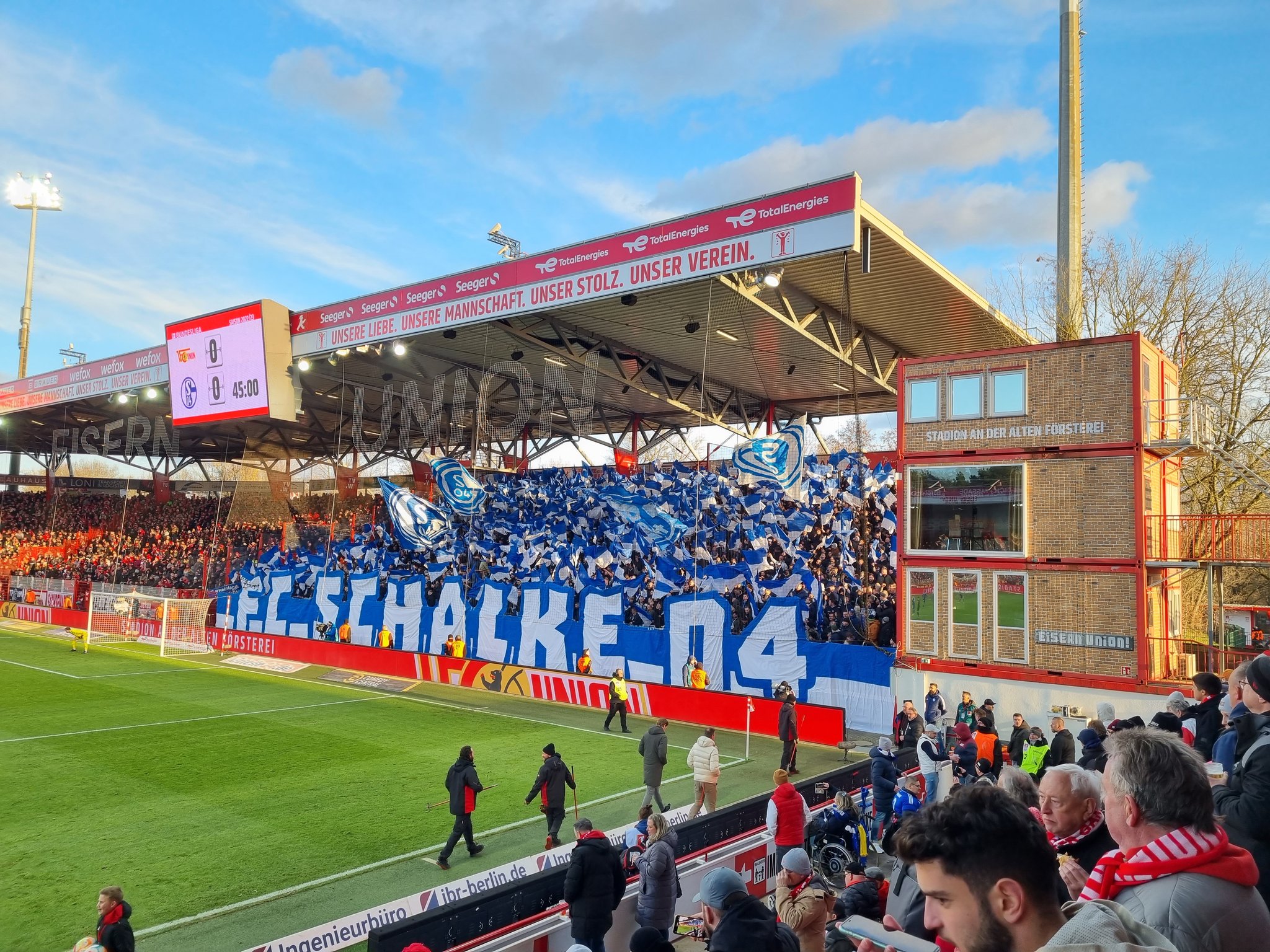 FCUS04: Schalke nullt sich in die Pflichtsiegwochen